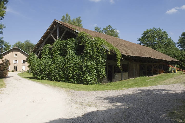 Entrepôt industriel vu depuis l'ouest. © Région Bourgogne-Franche-Comté, Inventaire du patrimoine