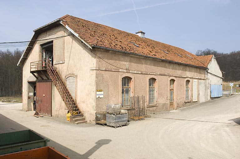 Moulin d'aval. Vue de trois quarts. © Région Bourgogne-Franche-Comté, Inventaire du patrimoine