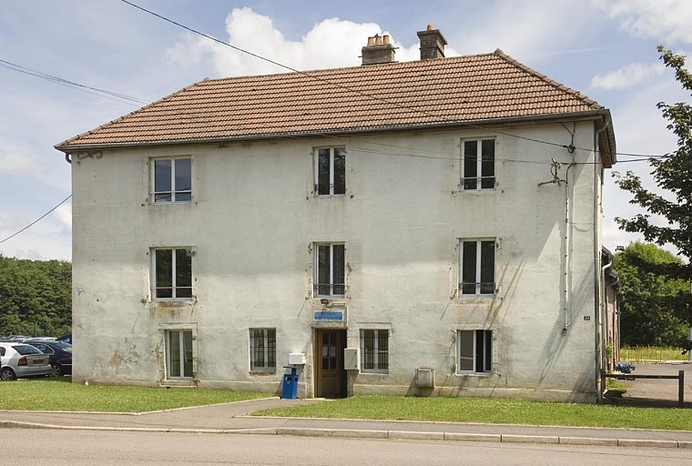 Bâtiment des commis. Façade ouest. © Région Bourgogne-Franche-Comté, Inventaire du patrimoine