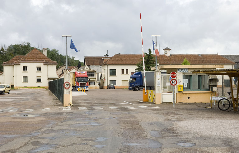 Vue d'ensemble depuis l'est. © Région Bourgogne-Franche-Comté, Inventaire du patrimoine Vue d'ensemble depuis l'est. © Région Bourgogne-Franche-Comté, Inventaire du patrimoine