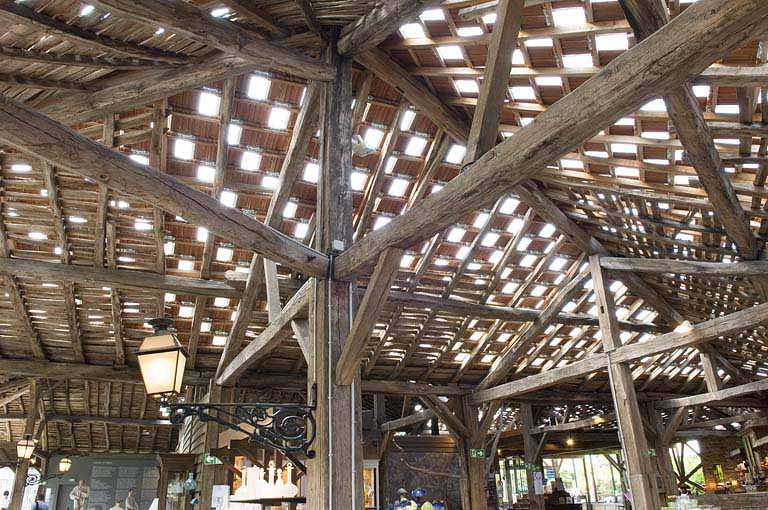 Ancien séchoir à bois. Détail de la charpente. © Région Bourgogne-Franche-Comté, Inventaire du patrimoine