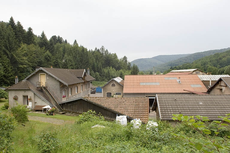 Logement et toitures des ateliers de fabrication. © Région Bourgogne-Franche-Comté, Inventaire du patrimoine