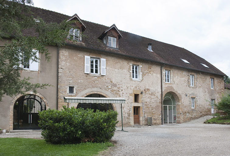 Revers des façades du côté de la rue des Fossés (2e partie). © Région Bourgogne-Franche-Comté, Inventaire du patrimoine
