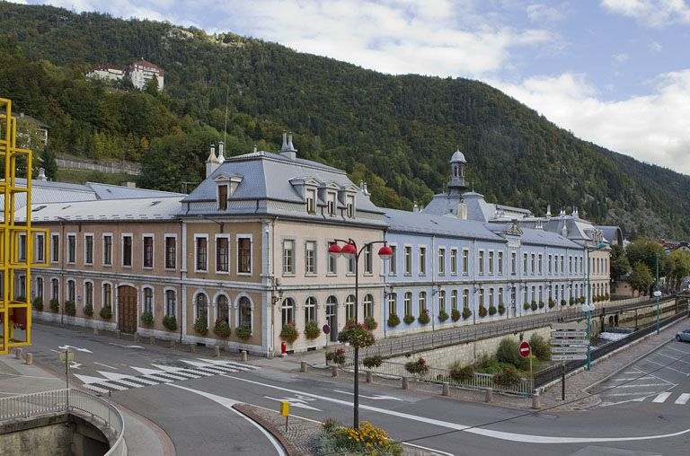 Vue d'ensemble, depuis le nord-ouest : élévations postérieure et latérale gauche. © Région Bourgogne-Franche-Comté, Inventaire du patrimoine Vue d'ensemble, depuis le nord-ouest : élévations postérieure et latérale gauche. © Région Bourgogne-Franche-Comté, Inventaire du patrimoine