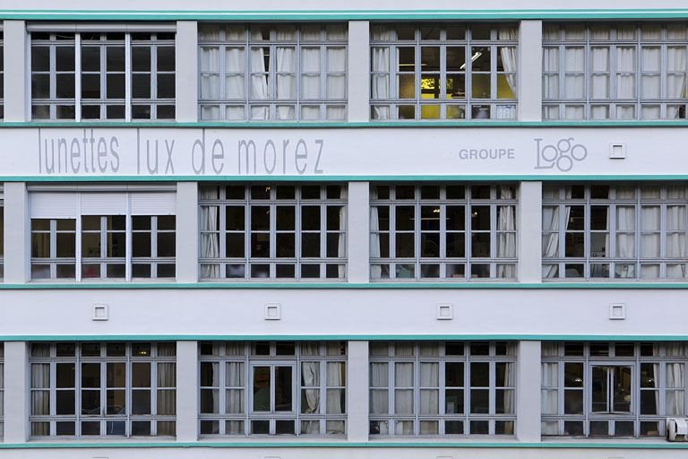 Usine d'horlogerie Odo puis de lunetterie Lux de Morez, actuellement Logo : baies des ateliers. © Région Bourgogne-Franche-Comté, Inventaire du patrimoine Usine d'horlogerie Odo puis de lunetterie Lux de Morez, actuellement Logo : baies des ateliers. © Région Bourgogne-Franche-Comté, Inventaire du patrimoine
