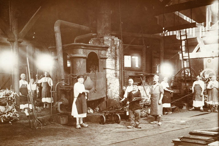 Groupe d'ouvriers. © Région Bourgogne-Franche-Comté, Inventaire du patrimoine