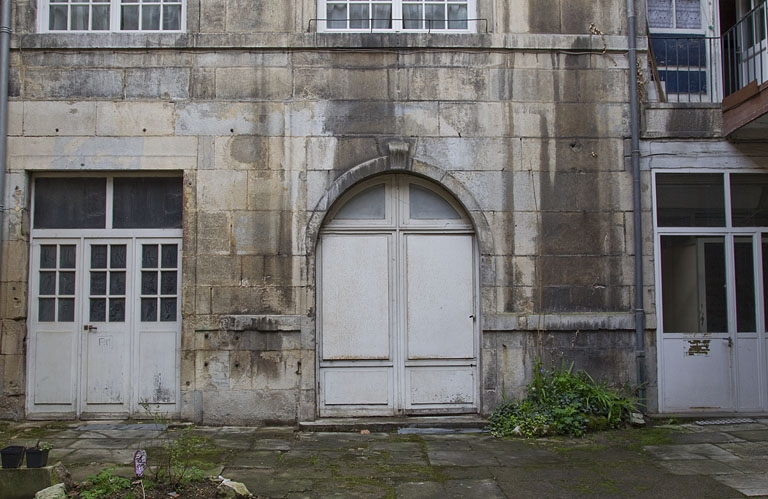 Logis secondaire en fond de cour : détail du rez-de-chaussée. © Région Bourgogne-Franche-Comté, Inventaire du Patrimoine