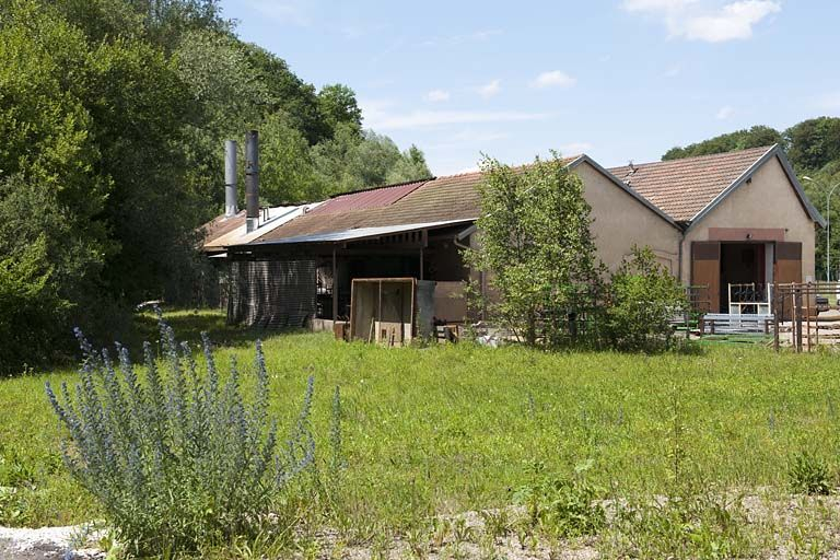 Magasin général. Vue de trois quarts arrière. © Région Bourgogne-Franche-Comté, Inventaire du patrimoine