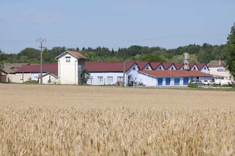 Vue d'ensemble depuis l'est. © Région Bourgogne-Franche-Comté, Inventaire du patrimoine