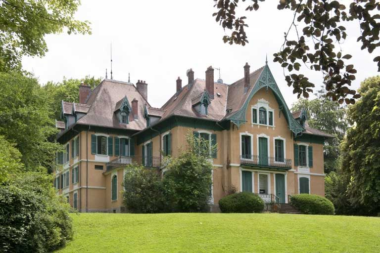 Vue de trois quarts gauche. © Région Bourgogne-Franche-Comté, Inventaire du patrimoine