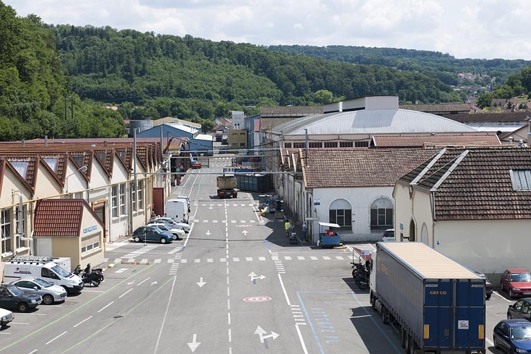Atelier de rénovation des moteurs et de maintenance depuis le nord. © Région Bourgogne-Franche-Comté, Inventaire du patrimoine Atelier de rénovation des moteurs et de maintenance depuis le nord. © Région Bourgogne-Franche-Comté, Inventaire du patrimoine