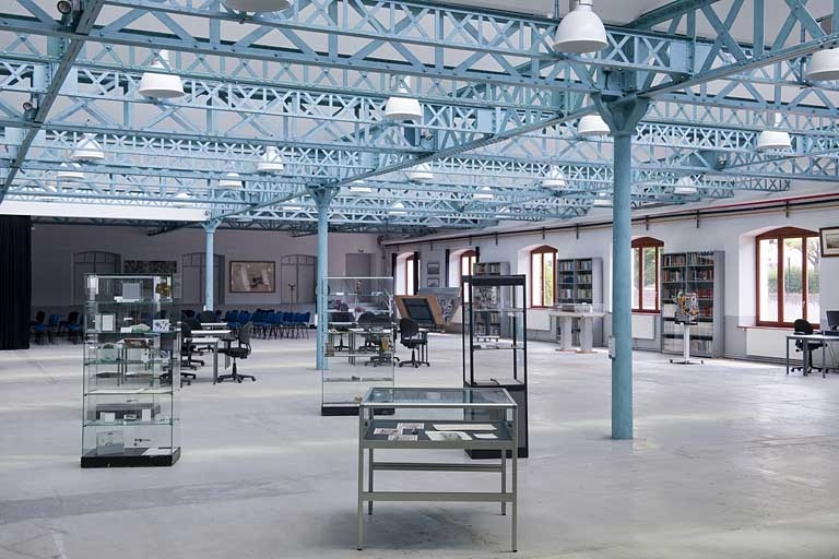 Centre d'archives. Vue d'ensemble intérieure depuis le nord. © Région Bourgogne-Franche-Comté, Inventaire du patrimoine Centre d'archives. Vue d'ensemble intérieure depuis le nord. © Région Bourgogne-Franche-Comté, Inventaire du patrimoine