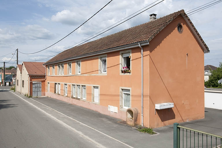 Vue d'ensemble depuis l'est. © Région Bourgogne-Franche-Comté, Inventaire du patrimoine