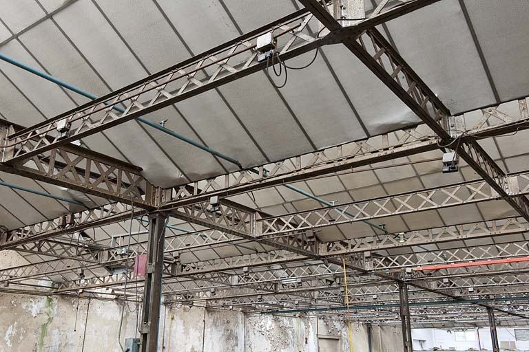 Atelier de fabrication. Eléments de charpente métallique. © Région Bourgogne-Franche-Comté, Inventaire du patrimoine