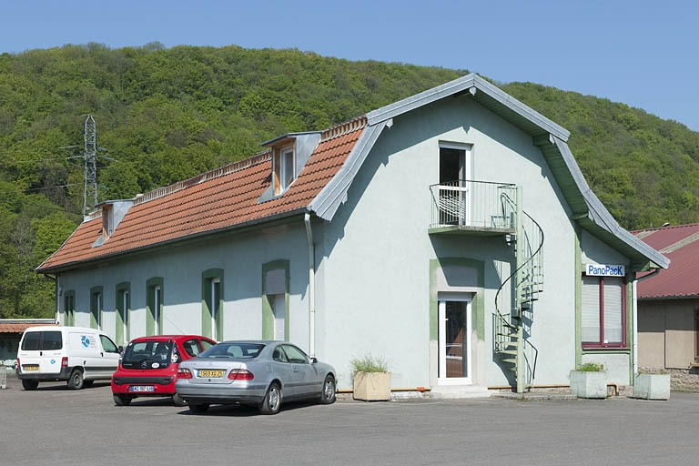Bureaux. Vue depuis le sud-est. © Région Bourgogne-Franche-Comté, Inventaire du patrimoine