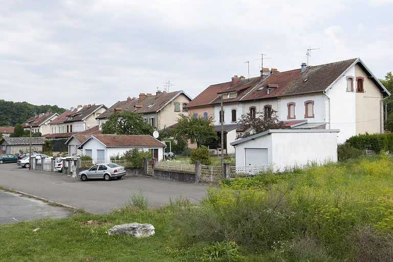 Vue d'ensemble depuis le sud-ouest. © Région Bourgogne-Franche-Comté, Inventaire du patrimoine