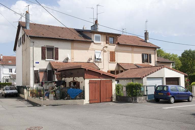 Habitation à 8 logements. Façade ouest. © Région Bourgogne-Franche-Comté, Inventaire du patrimoine