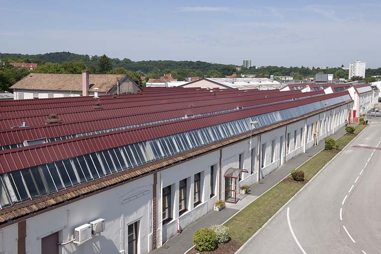 Ateliers de fabrication ouest. Vue plongeante depuis l'est. © Région Bourgogne-Franche-Comté, Inventaire du patrimoine Ateliers de fabrication ouest. Vue plongeante depuis l'est. © Région Bourgogne-Franche-Comté, Inventaire du patrimoine