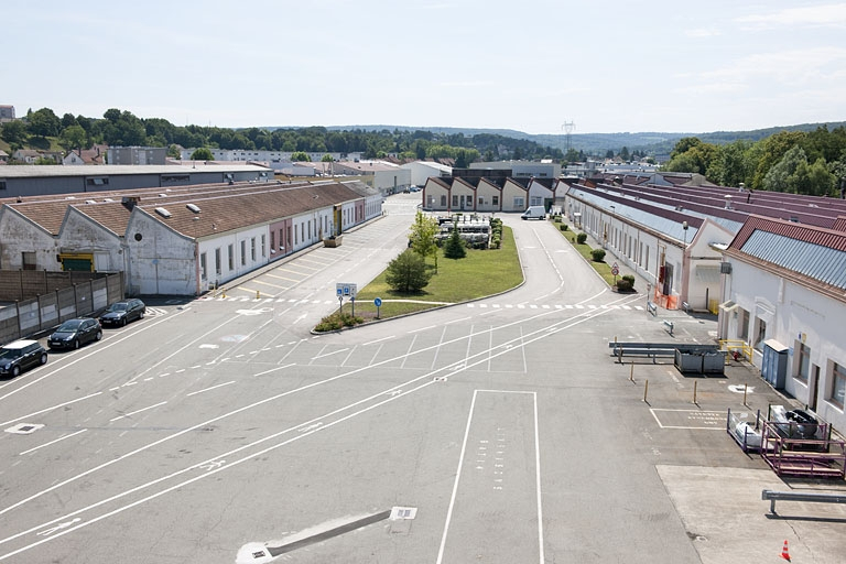 Vue d'ensemble depuis le nord-ouest. © Région Bourgogne-Franche-Comté, Inventaire du patrimoine Vue d'ensemble depuis le nord-ouest. © Région Bourgogne-Franche-Comté, Inventaire du patrimoine