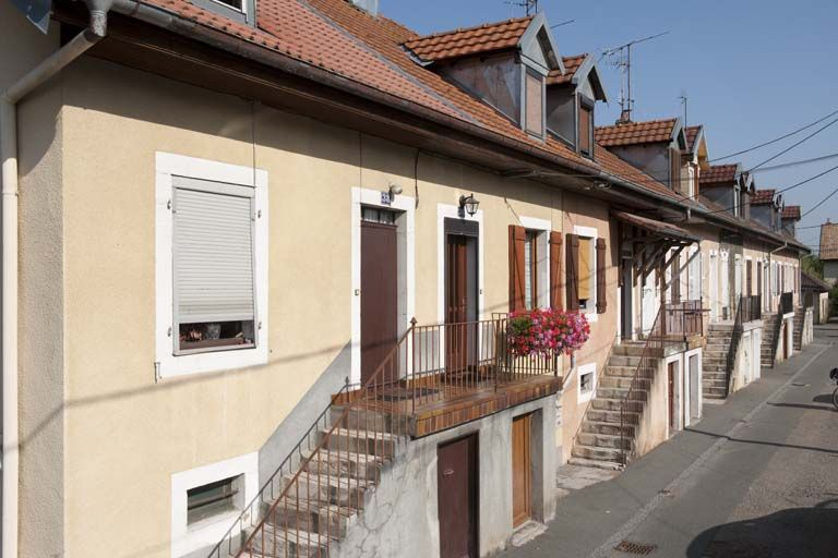 Vue rapprochée depuis le sud-est. © Région Bourgogne-Franche-Comté, Inventaire du patrimoine