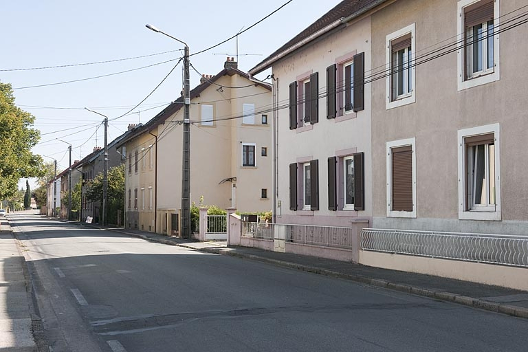Façades antérieures sur la rue des Mines. © Région Bourgogne-Franche-Comté, Inventaire du patrimoine