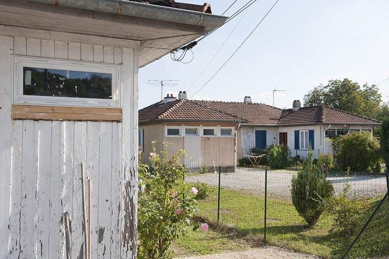 Maison vue de trois quarts. © Région Bourgogne-Franche-Comté, Inventaire du patrimoine