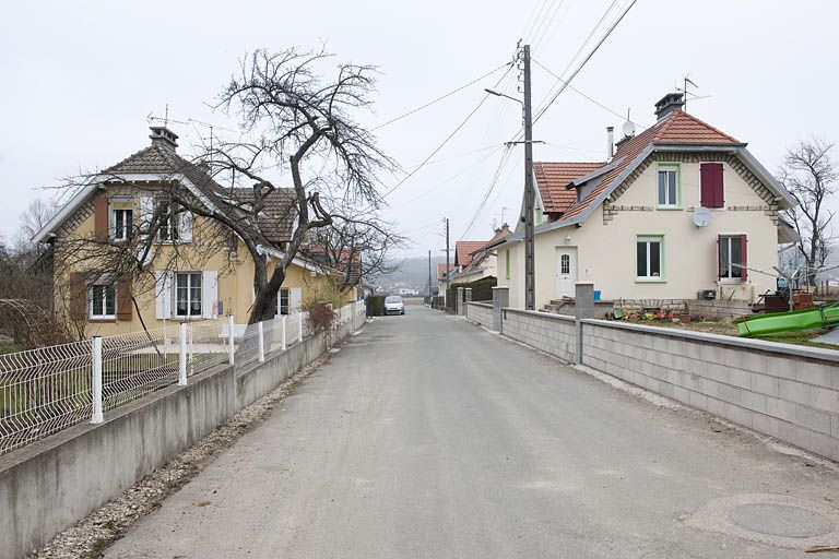 Vue d'ensemble depuis la rue. © Région Bourgogne-Franche-Comté, Inventaire du patrimoine