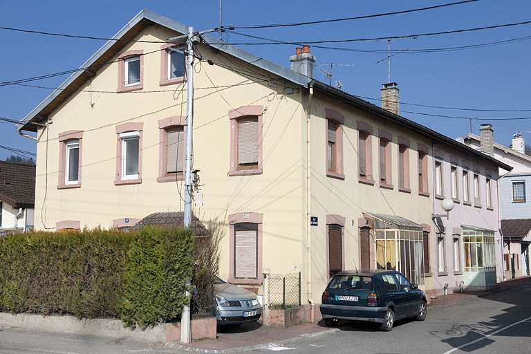 Habitation à 8 logements depuis la rue de Besançon. © Région Bourgogne-Franche-Comté, Inventaire du patrimoine