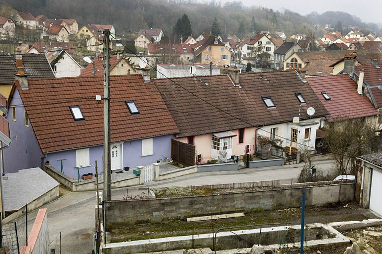 Façades postérieures des logements ouvriers (rue de la Voûte). © Région Bourgogne-Franche-Comté, Inventaire du patrimoine