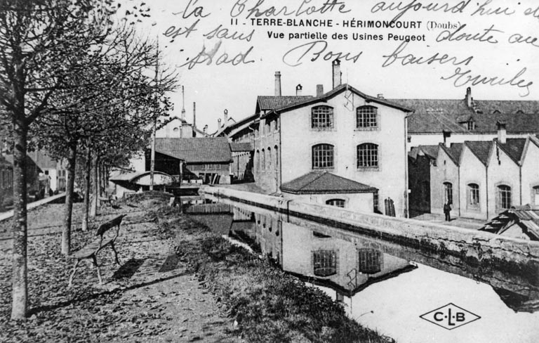 Terre-Blanche - Hérimoncourt (Doubs). Vue partielle des Usines Peugeot. © Région Bourgogne-Franche-Comté, Inventaire du patrimoine Terre-Blanche - Hérimoncourt (Doubs). Vue partielle des Usines Peugeot. © Région Bourgogne-Franche-Comté, Inventaire du patrimoine