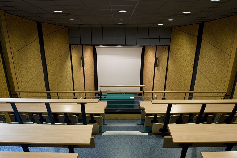 Ancien externat 1er cycle : l'amphithéâtre (vue plongeante). © Région Bourgogne-Franche-Comté, Inventaire du patrimoine