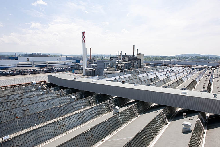 Vue d'ensemble depuis l'est : atelier de ferrage et centrale thermique (cadrage vertical). © Région Bourgogne-Franche-Comté, Inventaire du patrimoine Vue d'ensemble depuis l'est : atelier de ferrage et centrale thermique (cadrage vertical). © Région Bourgogne-Franche-Comté, Inventaire du patrimoine