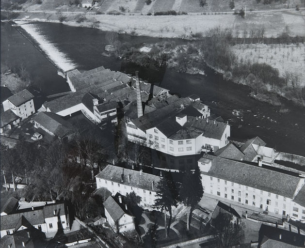 Vue aérienne depuis le sud-ouest. © Région Bourgogne-Franche-Comté, Inventaire du patrimoine