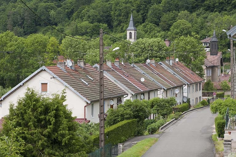 Logements ouvriers depuis le sud. © Région Bourgogne-Franche-Comté, Inventaire du patrimoine