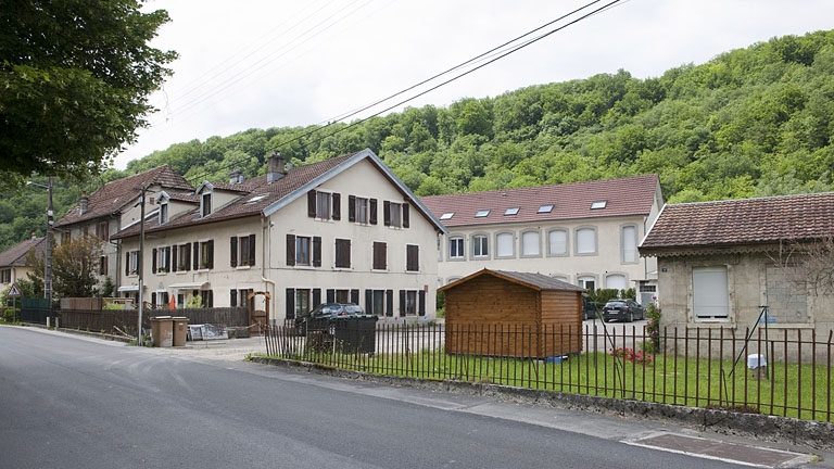 Vue d'ensemble depuis l'est. © Région Bourgogne-Franche-Comté, Inventaire du patrimoine