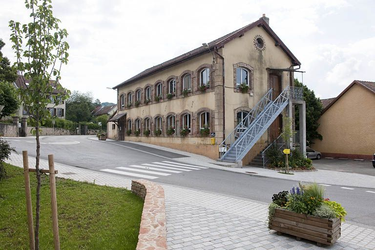 Vue rapprochée depuis l'ouest. © Région Bourgogne-Franche-Comté, Inventaire du patrimoine