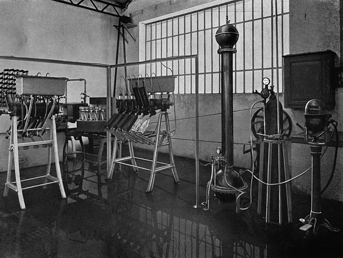 Groupe de fabrication des limonades. © Région Bourgogne-Franche-Comté, Inventaire du patrimoine