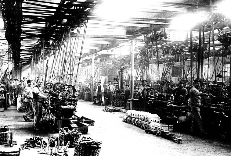 Atelier d'usinage. © Région Bourgogne-Franche-Comté, Inventaire du patrimoine Atelier d'usinage. © Région Bourgogne-Franche-Comté, Inventaire du patrimoine