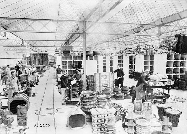 Magasins de stockage de pièces. © Région Bourgogne-Franche-Comté, Inventaire du patrimoine Magasins de stockage de pièces. © Région Bourgogne-Franche-Comté, Inventaire du patrimoine