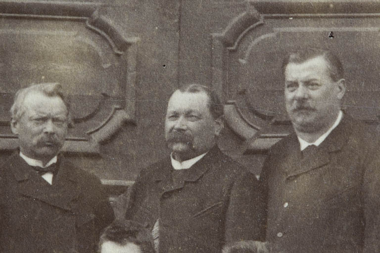 Années scolaires 1882-84 [détail : Paul Chopard, directeur de l'école de 1876 à 1886]. © Région Bourgogne-Franche-Comté, Inventaire du patrimoine