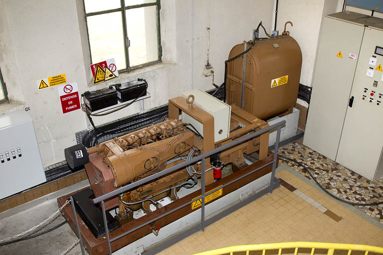 Groupe électrogène de secours (commande du vannage). © Région Bourgogne-Franche-Comté, Inventaire du patrimoine
