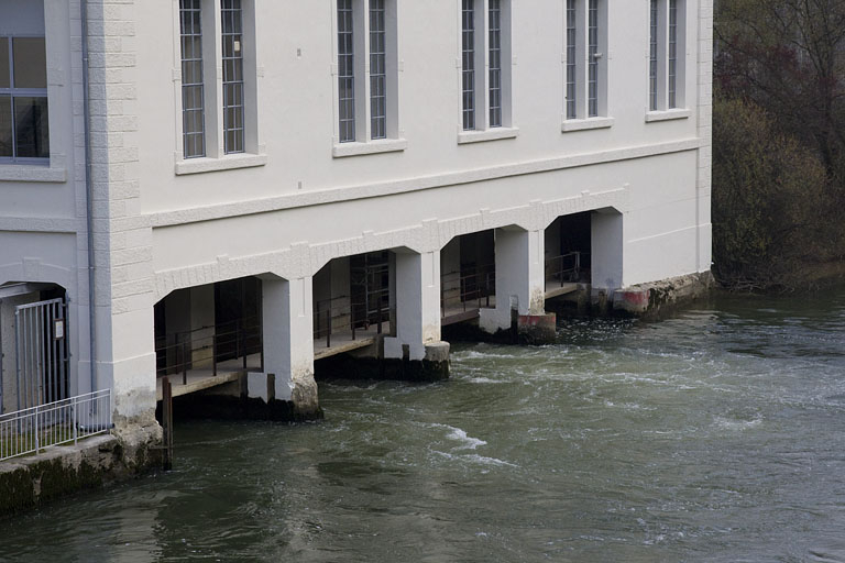 Centrale : étage de soubassement et sortie des chambres d'eau. © Région Bourgogne-Franche-Comté, Inventaire du patrimoine Centrale : étage de soubassement et sortie des chambres d'eau. © Région Bourgogne-Franche-Comté, Inventaire du patrimoine