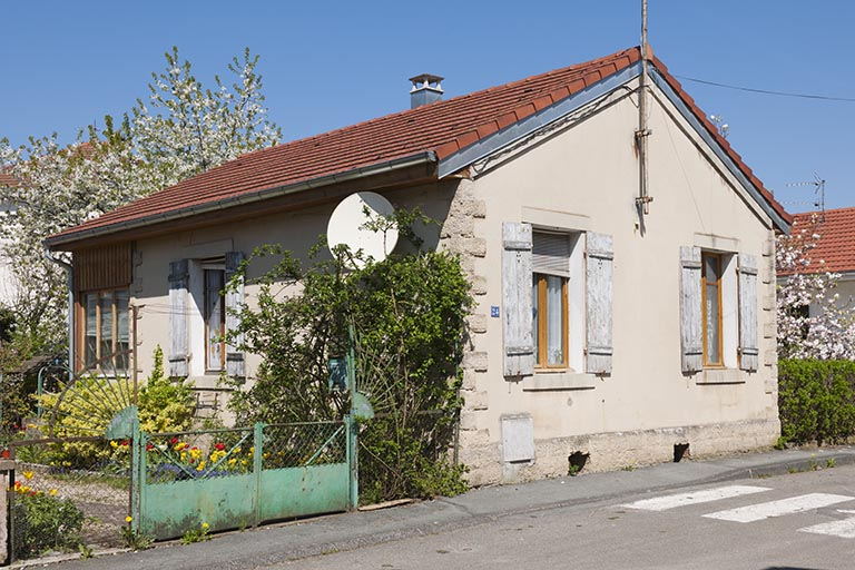 Maison individuelle (vers 1920). © Région Bourgogne-Franche-Comté, Inventaire du patrimoine
