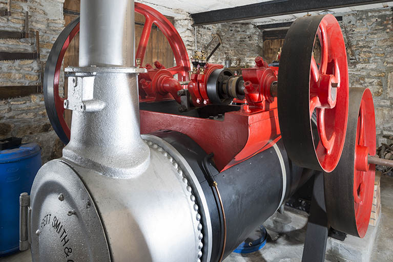 Machine à vapeur : vue de trois quarts. © Région Bourgogne-Franche-Comté, Inventaire du patrimoine