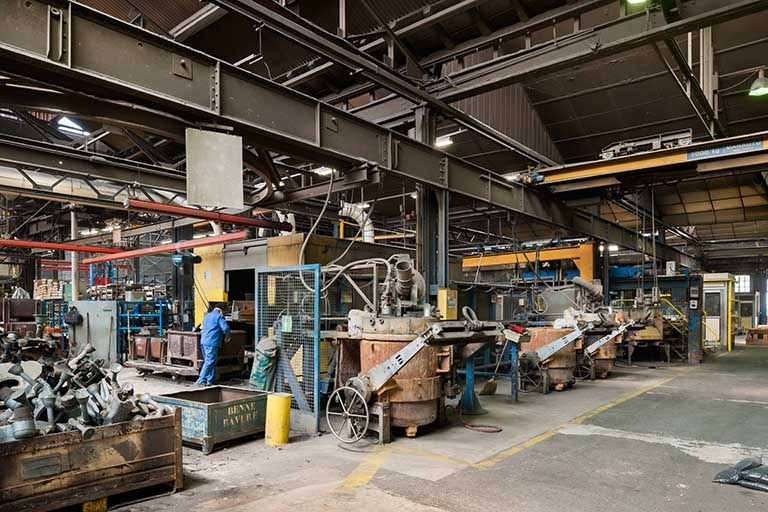 Vue d'ensemble. Poste de décochage et poches de coulée. © Région Bourgogne-Franche-Comté, Inventaire du patrimoine