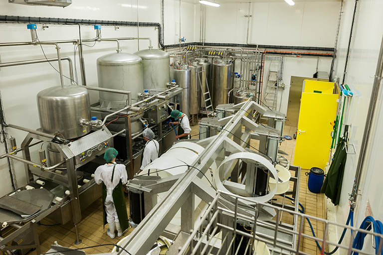 Espaces pédagogiques du hall des technologies laitières et agro-alimentaires. © Région Bourgogne-Franche-Comté, Inventaire du patrimoine