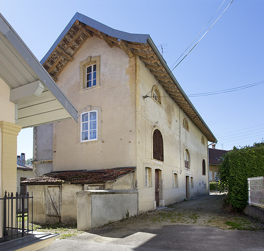 Façades postérieure et latérale droite. © Région Bourgogne-Franche-Comté, Inventaire du patrimoine