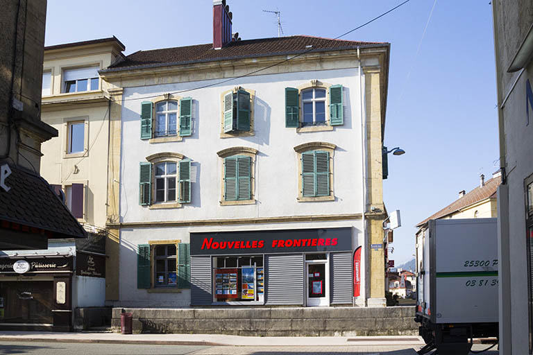 Façade latérale gauche. © Région Bourgogne-Franche-Comté, Inventaire du patrimoine Façade latérale gauche. © Région Bourgogne-Franche-Comté, Inventaire du patrimoine