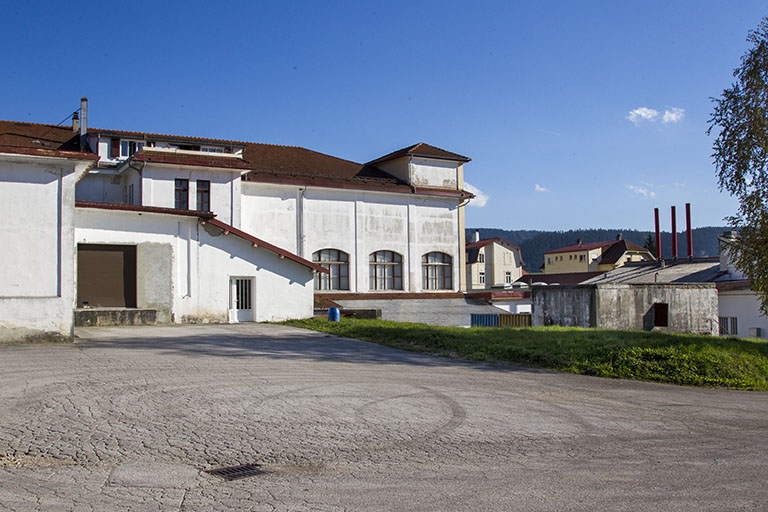 Bâtiments nord et sud : jonction vue depuis le nord. © Région Bourgogne-Franche-Comté, Inventaire du patrimoine