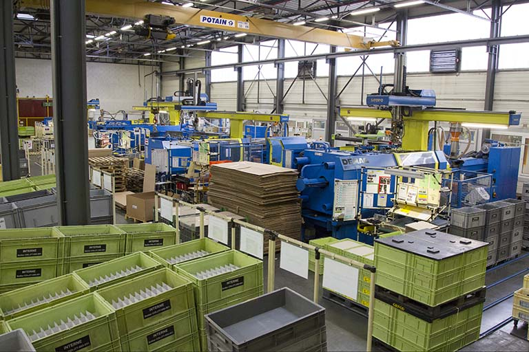 Site récent : un atelier d'injection plastique. © Région Bourgogne-Franche-Comté, Inventaire du patrimoine